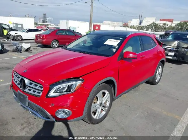 WDCTG4EB1JJ527688 2018 MERCEDES-BENZ GLA-KLASSE - Image 2