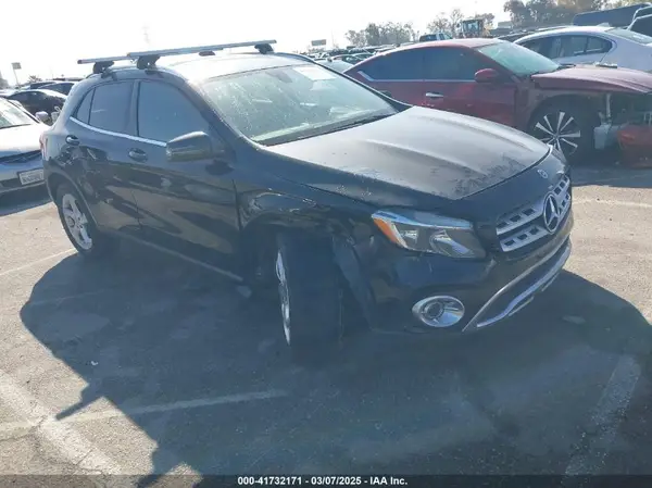 WDCTG4EB1KU017292 2019 MERCEDES-BENZ GLA-KLASSE - Image 1