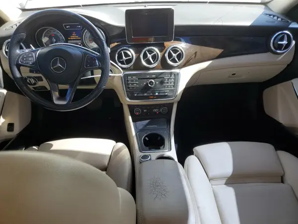 WDCTG4EB2GJ215274 2016 MERCEDES-BENZ GLA-KLASSE - Image 8