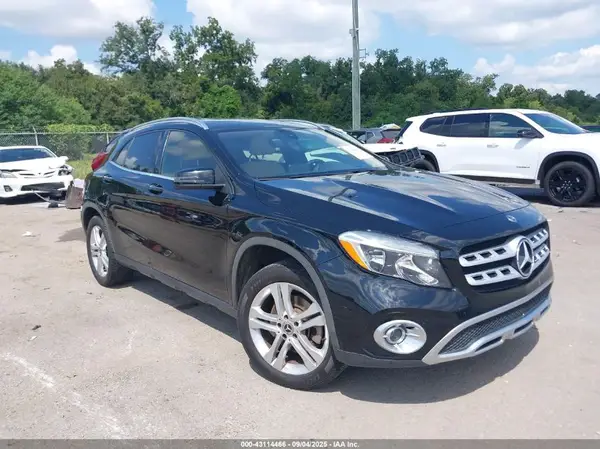 WDCTG4EB2JJ489260 2018 MERCEDES-BENZ GLA-KLASSE - Image 1