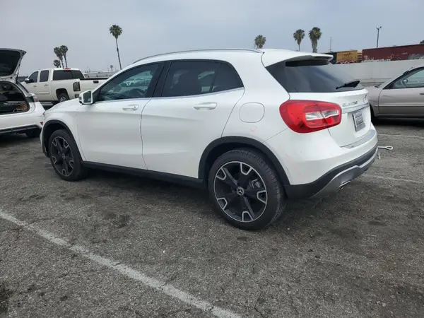 WDCTG4EB2JJ521723 2018 MERCEDES-BENZ GLA-KLASSE - Image 2