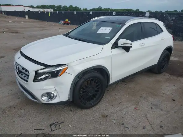 WDCTG4EB2JJ522564 2018 MERCEDES-BENZ GLA-KLASSE - Image 2
