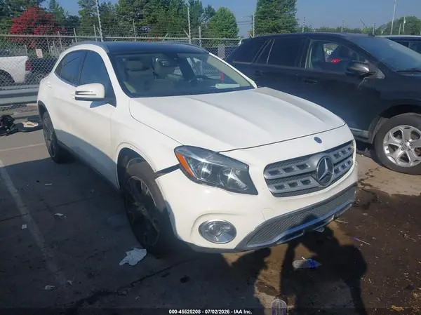 WDCTG4EB2KU018256 2019 MERCEDES-BENZ GLA-KLASSE - Image 1