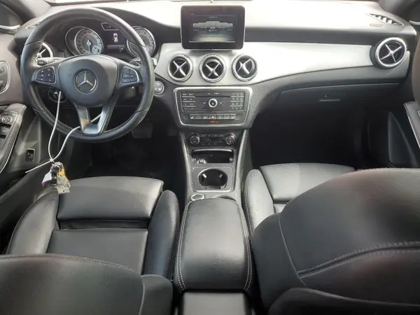 WDCTG4EB3HJ318933 2017 MERCEDES-BENZ GLA-KLASSE - Image 8
