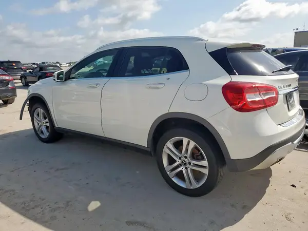 WDCTG4EB3JJ436437 2018 MERCEDES-BENZ GLA-KLASSE - Image 2