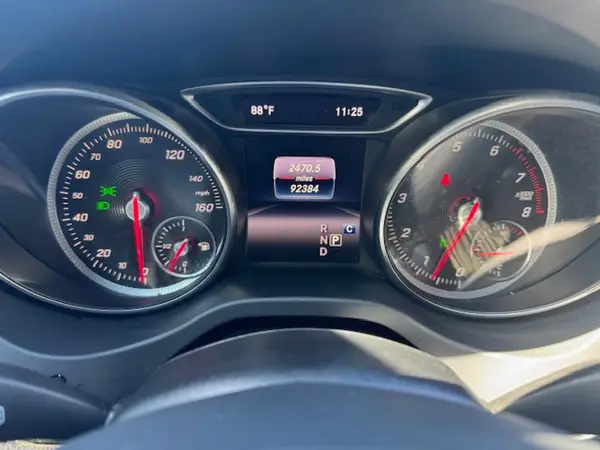 WDCTG4EB3JJ450631 2018 MERCEDES-BENZ GLA-KLASSE - Image 8
