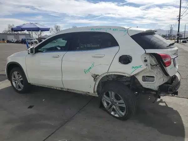 WDCTG4EB3JJ454131 2018 MERCEDES-BENZ GLA-KLASSE - Image 2