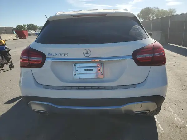 2019 MERCEDES-BENZ GLA-KLASSE auction photo 6