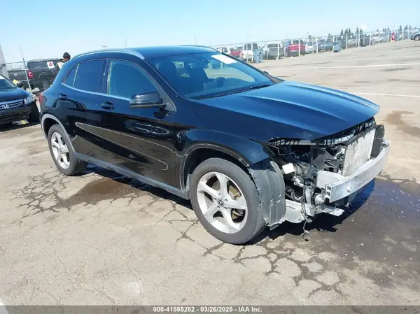 WDCTG4EB3KU010442 2019 MERCEDES-BENZ GLA-KLASSE - Image 1