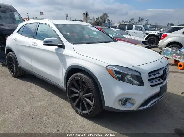 WDCTG4EB3KU017732 2019 MERCEDES-BENZ GLA-KLASSE - Image 1