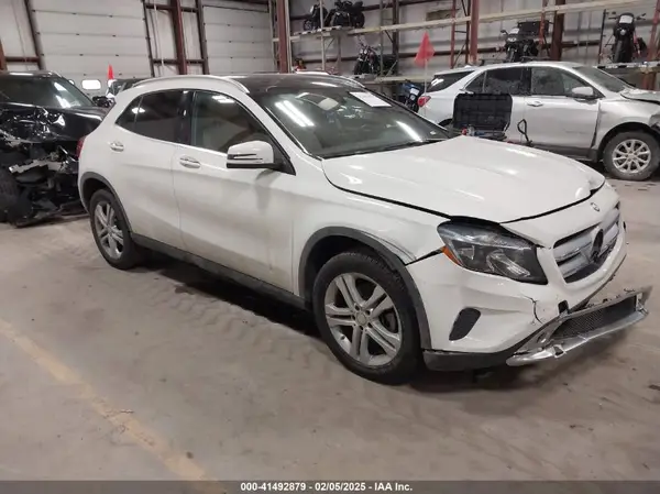 WDCTG4EB4GJ245960 2016 MERCEDES-BENZ GLA-KLASSE - Image 1