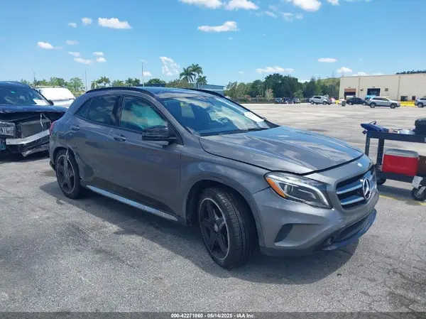 WDCTG4EB4HJ283982 2017 MERCEDES-BENZ GLA-KLASSE - Image 1