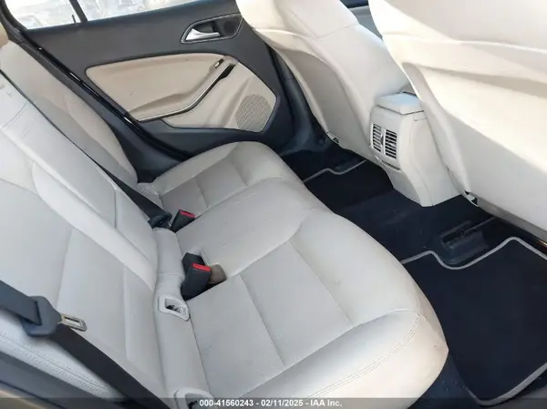 WDCTG4EB4HJ338219 2017 MERCEDES-BENZ GLA-KLASSE - Image 8