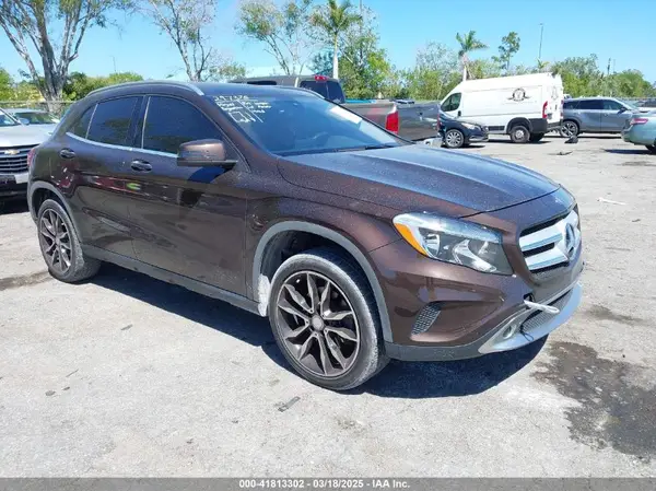 WDCTG4EB4HJ357191 2017 MERCEDES-BENZ GLA-KLASSE - Image 1
