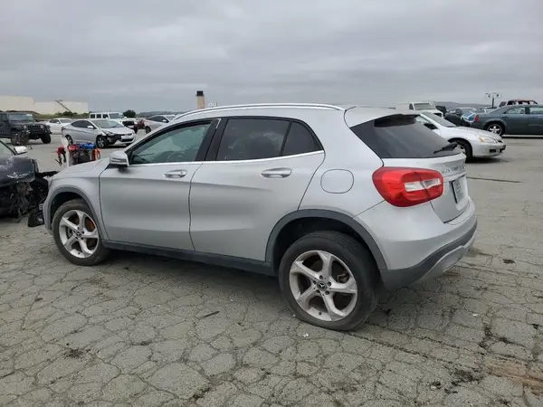 WDCTG4EB4JJ408744 2018 MERCEDES-BENZ GLA-KLASSE - Image 2