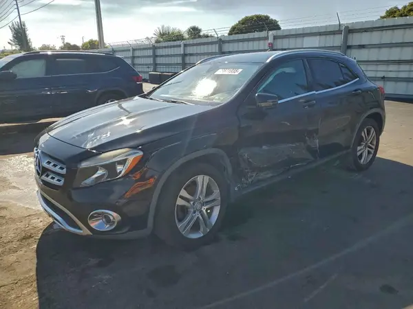 WDCTG4EB4JJ441887 2018 MERCEDES-BENZ GLA-KLASSE - Image 1