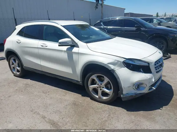 WDCTG4EB4JJ443252 2018 MERCEDES-BENZ GLA-KLASSE - Image 1
