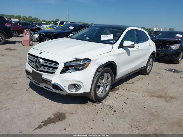 WDCTG4EB4KJ601901 2019 MERCEDES-BENZ GLA-KLASSE - Image 2