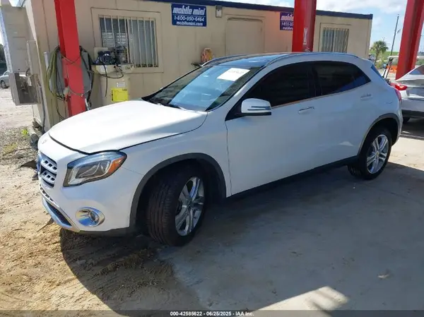 WDCTG4EB4KU001815 2019 MERCEDES-BENZ GLA-KLASSE - Image 2