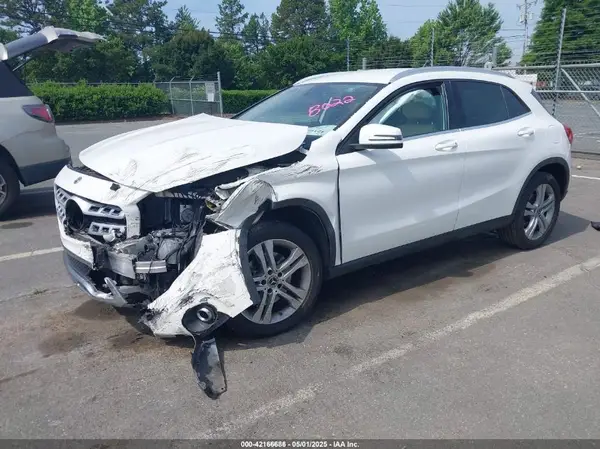 WDCTG4EB4KU008022 2019 MERCEDES-BENZ GLA-KLASSE - Image 2