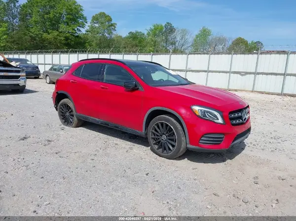WDCTG4EB4KU019036 2019 MERCEDES-BENZ GLA-KLASSE - Image 1