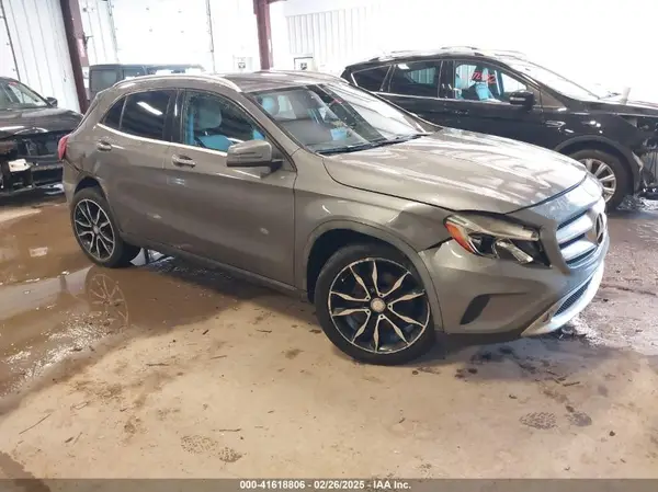 WDCTG4EB5HJ294652 2017 MERCEDES-BENZ GLA-KLASSE - Image 1