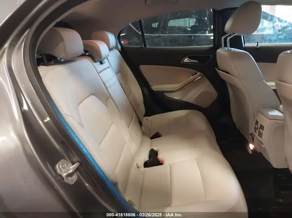 WDCTG4EB5HJ294652 2017 MERCEDES-BENZ GLA-KLASSE - Image 8