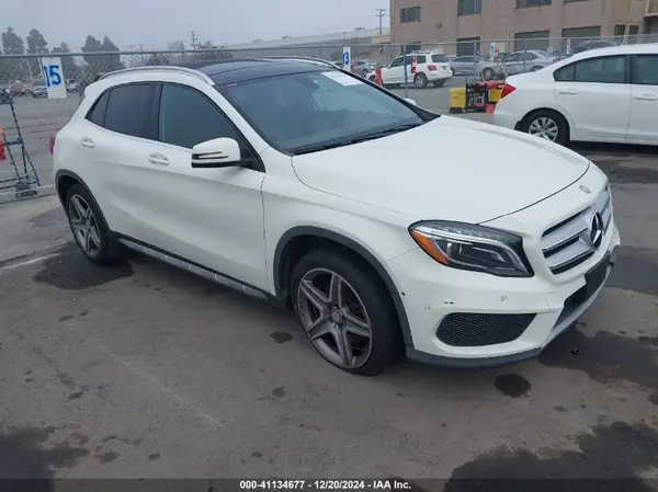 WDCTG4EB5HJ300546 2017 MERCEDES-BENZ GLA-KLASSE - Image 1