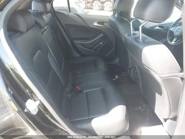 WDCTG4EB5HJ341002 2017 MERCEDES-BENZ GLA-KLASSE - Image 8