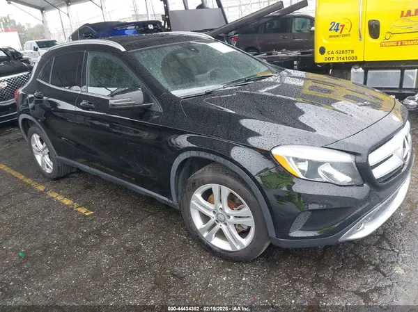 WDCTG4EB5HJ341839 2017 MERCEDES-BENZ GLA-KLASSE - Image 1