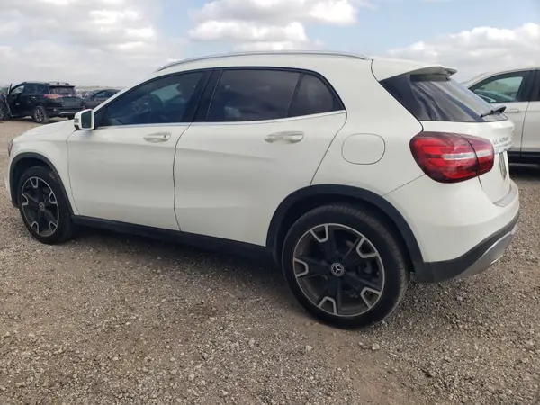 WDCTG4EB5JJ418540 2018 MERCEDES-BENZ GLA-KLASSE - Image 2