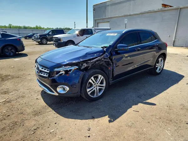 WDCTG4EB5JJ454762 2018 MERCEDES-BENZ GLA-KLASSE - Image 1