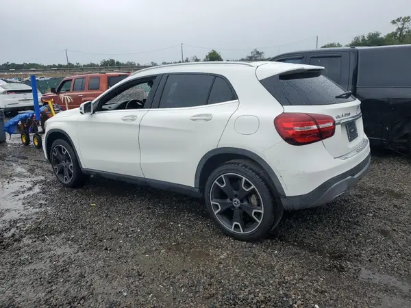 WDCTG4EB5JJ482710 2018 MERCEDES-BENZ GLA-KLASSE - Image 2