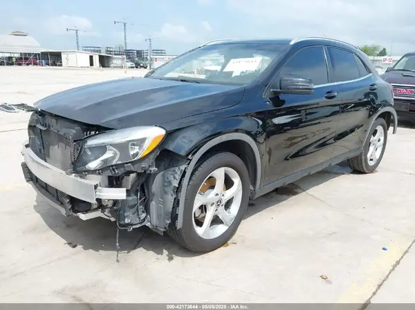 WDCTG4EB5KJ549100 2019 MERCEDES-BENZ GLA-KLASSE - Image 2