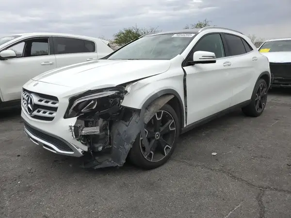 WDCTG4EB5KJ550974 2019 MERCEDES-BENZ GLA-KLASSE - Image 1
