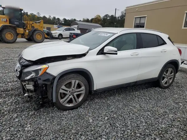 WDCTG4EB5KJ551929 2019 MERCEDES-BENZ GLA-KLASSE - Image 1