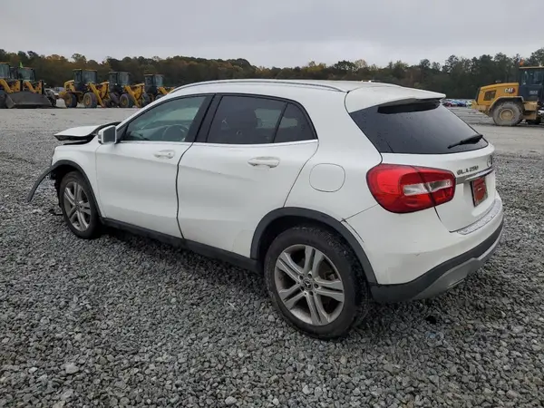 WDCTG4EB5KJ551929 2019 MERCEDES-BENZ GLA-KLASSE - Image 2
