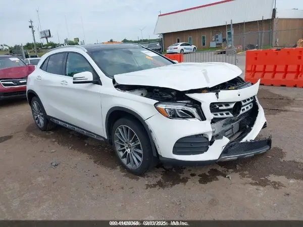 WDCTG4EB5KU015478 2019 MERCEDES-BENZ GLA-KLASSE - Image 1