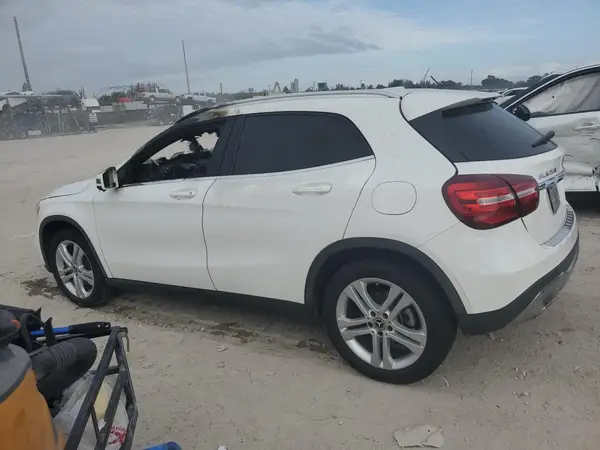 WDCTG4EB5LJ689245 2020 MERCEDES-BENZ GLA-KLASSE - Image 2