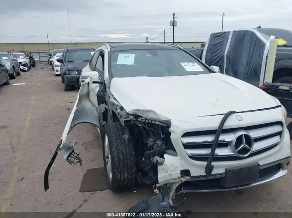 WDCTG4EB6HJ319770 2017 MERCEDES-BENZ GLA-KLASSE - Image 1