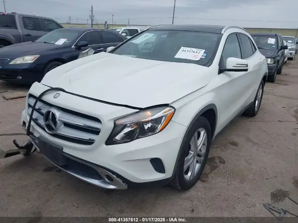 WDCTG4EB6HJ319770 2017 MERCEDES-BENZ GLA-KLASSE - Image 2