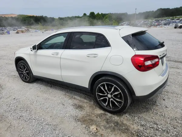WDCTG4EB6HJ352011 2017 MERCEDES-BENZ GLA-KLASSE - Image 2