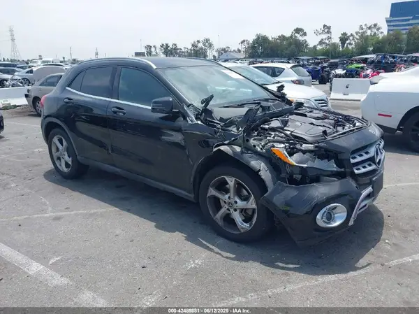 WDCTG4EB6JJ416313 2018 MERCEDES-BENZ GLA-KLASSE - Image 1