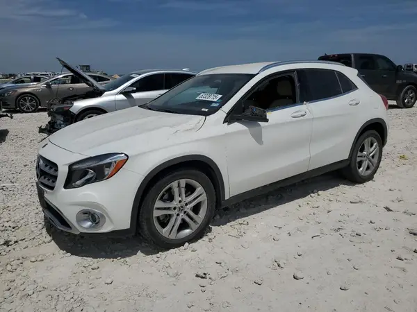 WDCTG4EB6JJ520879 2018 MERCEDES-BENZ GLA-KLASSE - Image 1