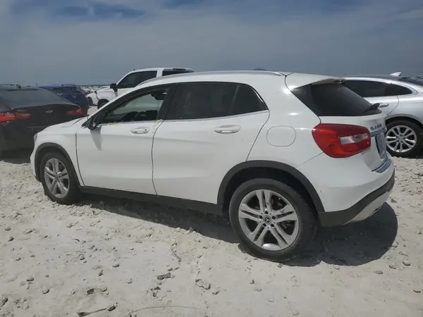 WDCTG4EB6JJ520879 2018 MERCEDES-BENZ GLA-KLASSE - Image 2