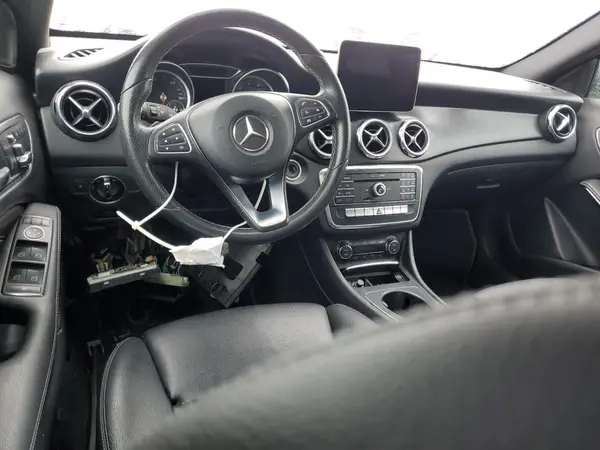 WDCTG4EB6JJ529047 2018 MERCEDES-BENZ GLA-KLASSE - Image 8