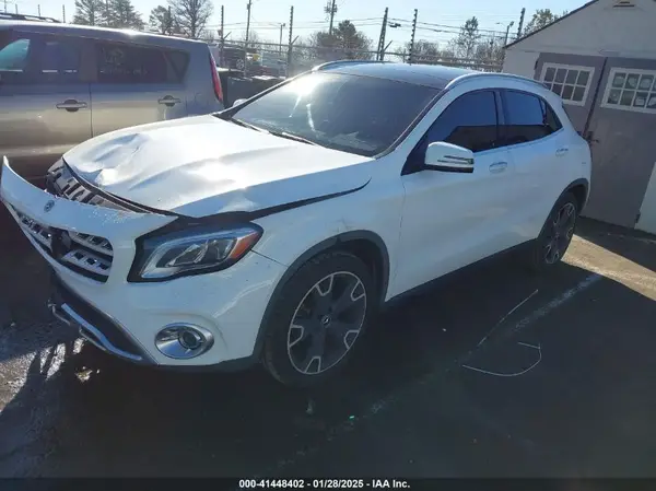 WDCTG4EB6KJ550319 2019 MERCEDES-BENZ GLA-KLASSE - Image 2