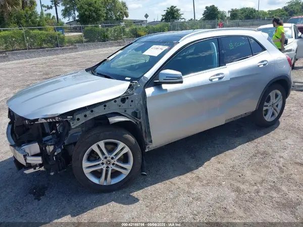 WDCTG4EB6KU000469 2019 MERCEDES-BENZ GLA-KLASSE - Image 2