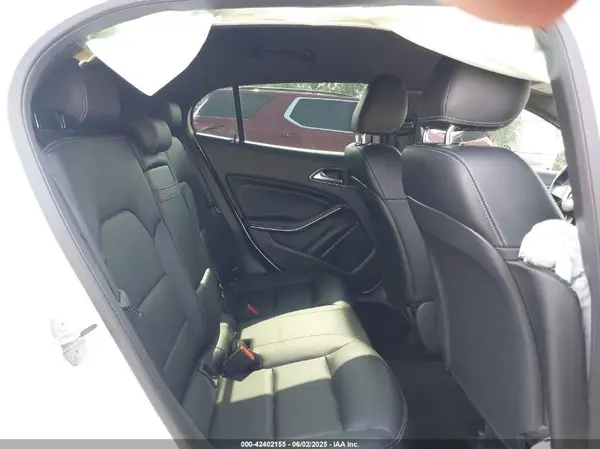 WDCTG4EB6KU009401 2019 MERCEDES-BENZ GLA-KLASSE - Image 8
