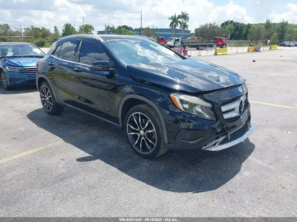WDCTG4EB7GJ237559 2016 MERCEDES-BENZ GLA-KLASSE - Image 1
